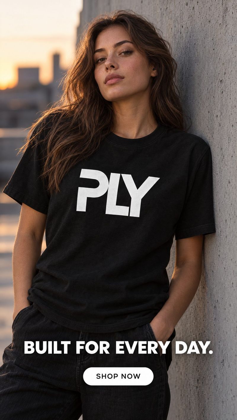 Instagram-Story: Model im PLY-T-Shirt mit Text „Built for every day“ und Shop-Button